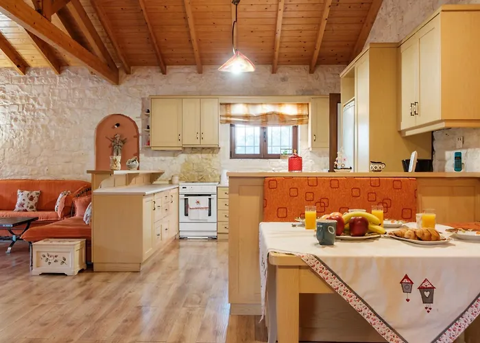 Traditional Stone House With Terrace & Ping Pong Varypatádes