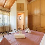 Traditional Stone House With Terrace & Ping Pong Casa vacanze