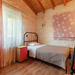 Traditional Stone House With Terrace & Ping Pong Casa vacanze *