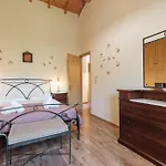 Traditional Stone House With Terrace & Ping Pong Casa vacanze