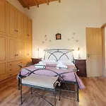 Casa vacanze Traditional Stone House With Terrace & Ping Pong *
