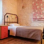 Traditional Stone House With Terrace & Ping Pong Varypatádes
