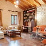 Casa vacanze Traditional Stone House With Terrace & Ping Pong