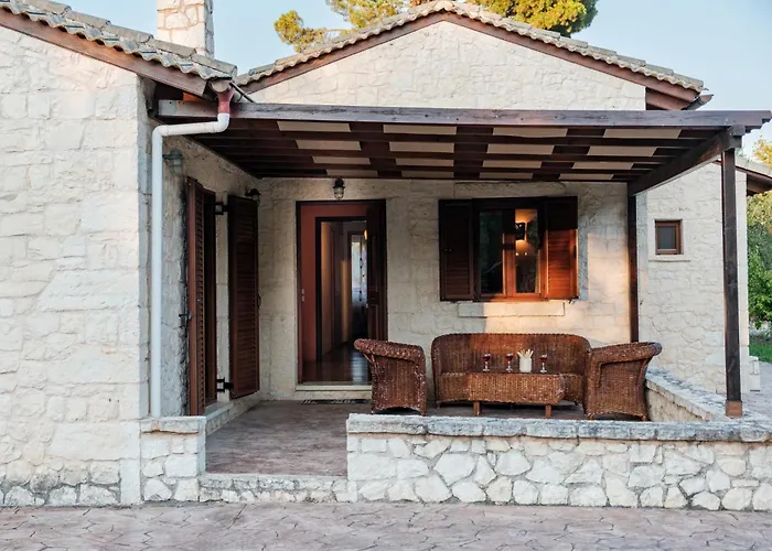 Traditional Stone House With Terrace & Ping Pong * Varypatádes