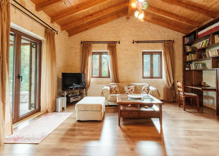 Traditional Stone House With Terrace & Ping Pong Varypatádes