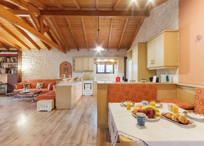 Traditional Stone House With Terrace & Ping Pong Ferienhaus